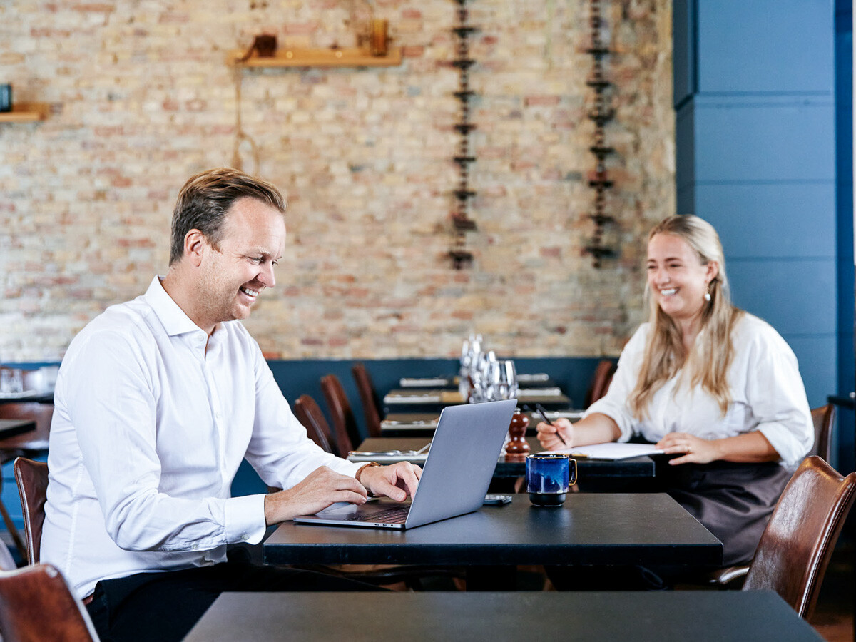 Restauranter bruger et nemt system til lønarbejdet